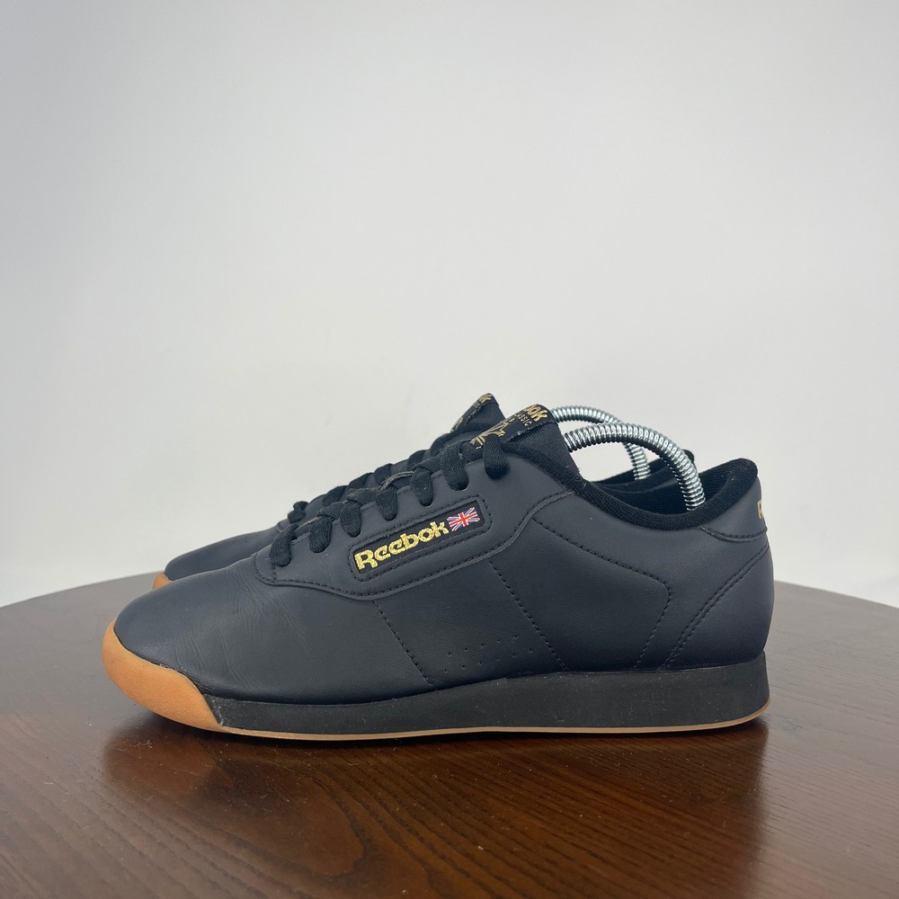 Reebok Princess‎ Shoes Women's 7 Black Leather Gum Sole Training Sneakers BS8457